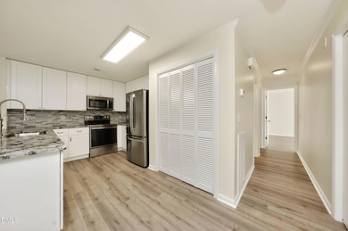 301 Glen Echo Ln unit E, Cary, NC 27518 - photo 4