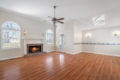 112 Saxon Ct, Columbia, TN 38401 - photo 3