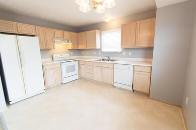 Eat-in Kitchen