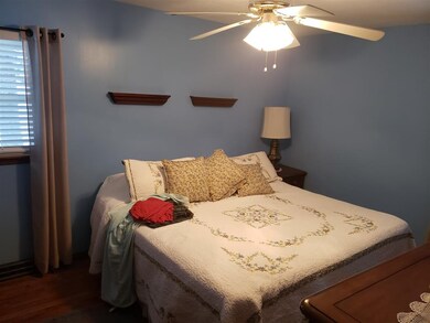 1026 Sunset Dr, Logansport, IN 46947 - photo 4