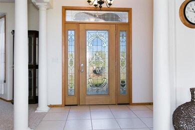 Grand Entry with With Column Pillars