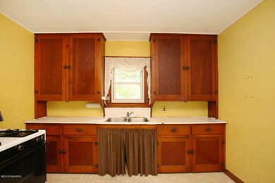 1825 Leonard St NE, Grand Rapids, MI 49505 - photo 5