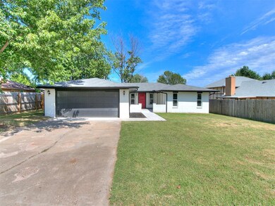 104 N Ramblin Oaks Dr, Moore, OK 73160 - photo 2