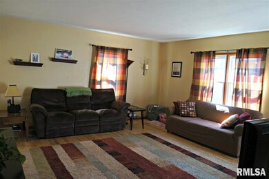1238 E Dover Ct, Davenport, IA 52803 - photo 3