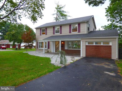 11 Mosshill Ln, Willingboro, NJ 08046 - photo 2