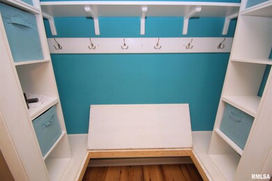 1132 Fairlane Dr, Bettendorf, IA 52722 - photo 6