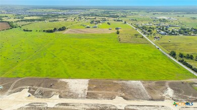 1499 County Road 311, Jarrell, TX 76537 - photo 7