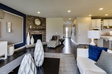 9300 Tamarack Grove Ln, Louisville, KY 40291 - photo 4