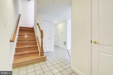 10206 Pembroke Green Place, Columbia, MD 21044 - photo 5
