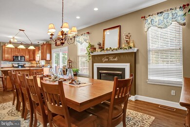 2410 Goddard Ave, Reading, PA 19608 - photo 7