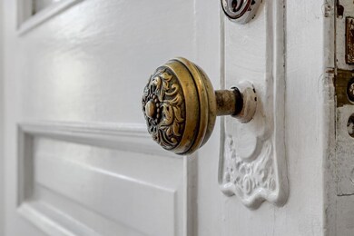 265 Woodlawn Ave, Jersey City, NJ 07305 - photo 2