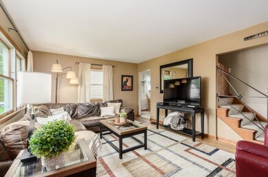 1293 Carbone Dr, Columbus, OH 43224 - photo 6