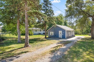 1214 Herold Ave, Des Moines, IA 50315 - photo 2