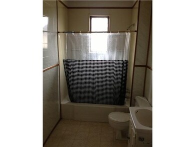 Bathroom Huge clean bathroom!
