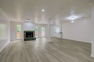 7442 Tall Pines Dr, Houston, TX 77088 - photo 3