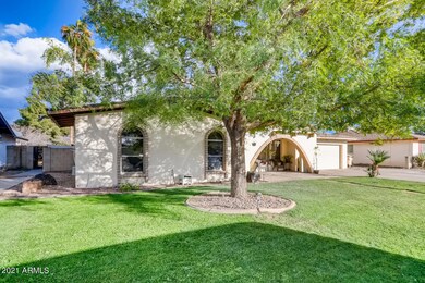 8325 N 47th Dr Glendale AZ-large-001-001