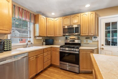 10 Gordon Rd, North Reading, MA 01864 - photo 4