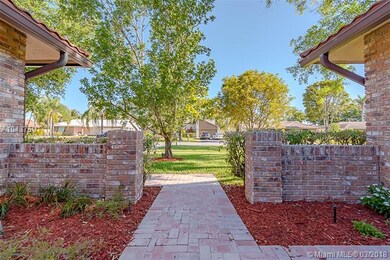 DRAMATIC BRICK ENTRYWAY