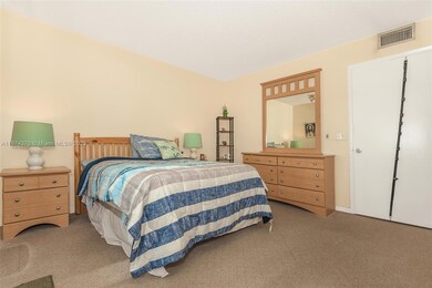Ivanhoe West At Century Village unit 108G, Pembroke Pines, FL 33027 - photo 6