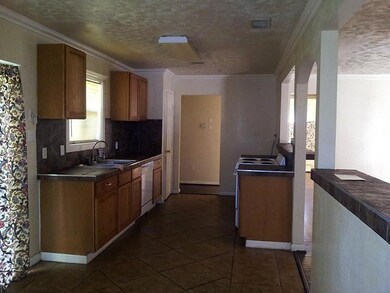 515 E Delz Dr, Houston, TX 77022 - photo 4