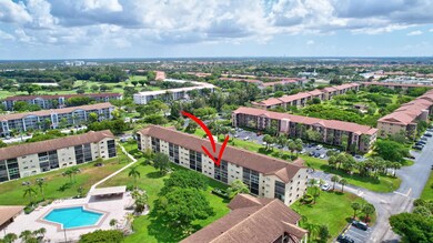 1600 SW 127th Way unit 305C, Pembroke Pines, FL 33027 - photo 2