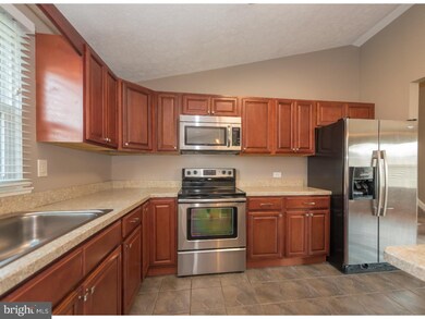 407 Justice Ln, Morrisville, PA 19067 - photo 5