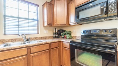 1684 S Martingale Rd-10