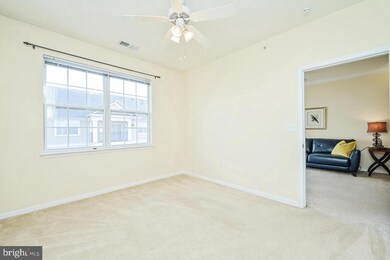 12905 Centre Park Cir unit 404, Herndon, VA 20171 - photo 5
