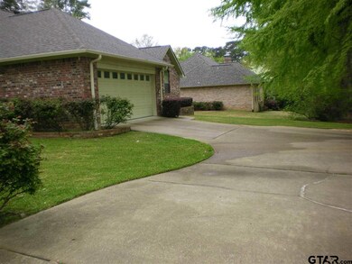 1210 1210 Ashwood, Tyler, TX 75703 - photo 2