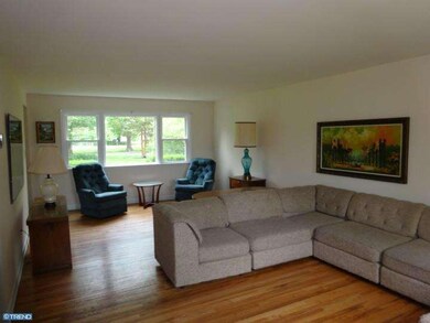 520 Oak Park Rd, Hatfield, PA 19440 - photo 3