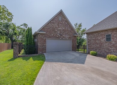 2 garages 1 attached and 1 detached