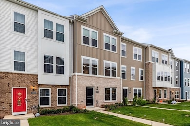 15055 Jaxton Square Ln, Haymarket, VA 20169 - photo 2