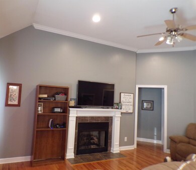 614 Mac St, Shelbyville, TN 37160 - photo 5