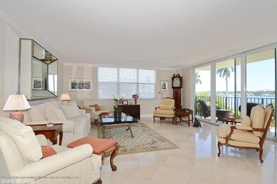 02 Living Room
