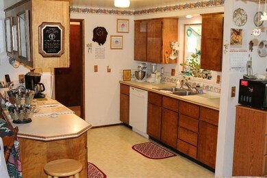 2322 Cullison Ln, Grants Pass, OR 97527 - photo 4