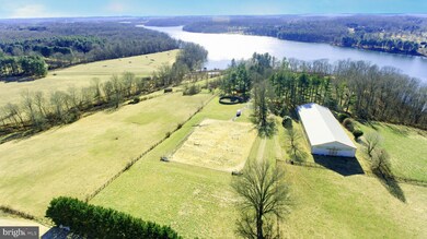 6150 Emerald Ln, Sykesville, MD 21784 - photo 2