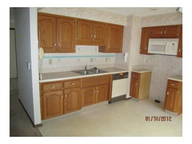 6277 Rutherford Place, Columbus, OH 43213 - photo 4