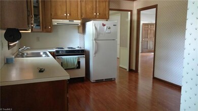 2011 Sunny Ln, Asheboro, NC 27205 - photo 7