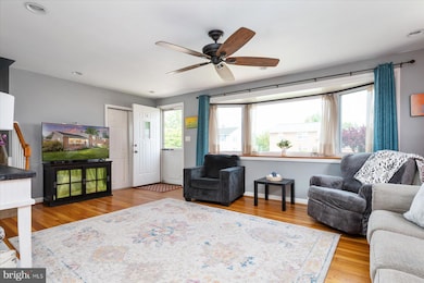 607 Wallerson Rd, Catonsville, MD 21228 - photo 5