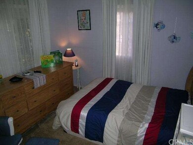 955 W Paramount St, Azusa, CA 91702 - photo 6