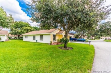 unlisted-address, Davie, FL 33328 - photo 2
