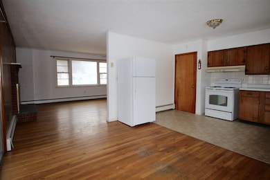 384 Stratton Rd, Rutland, VT 05701 - photo 7