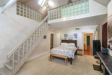 89 E Lincoln St, Columbus, OH 43215 - photo 4