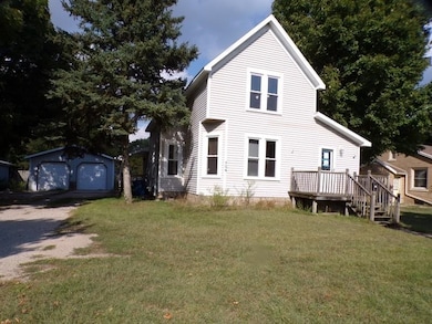 704 W Huron Ave, Vassar, MI 48768 - photo 5