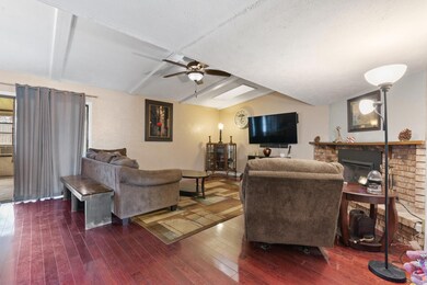 3000 Shady Brook Dr, Bedford, TX 76021 - photo 4