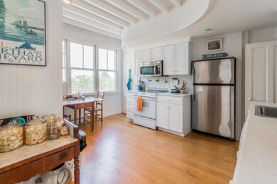 19 Harrison Ave, Vineyard Haven, MA 02568 - photo 7