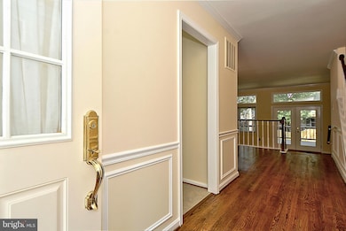 9004 Daum Ct, Springfield, VA 22153 - photo 3