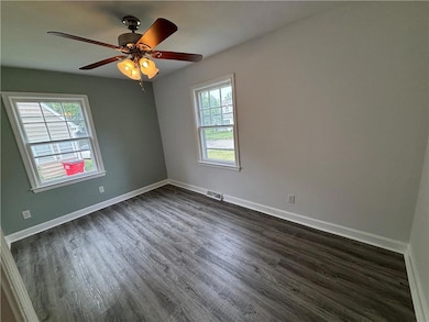 1325 W 29th St S, Independence, MO 64052 - photo 7