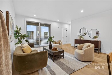 1721 S Rock View Ln, Boise, ID 83705 - photo 3