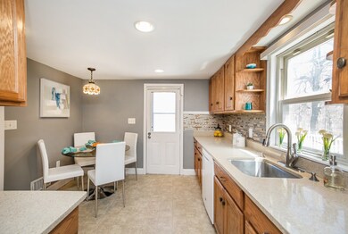 282 Salem St, Rockland, MA 02370 - photo 5